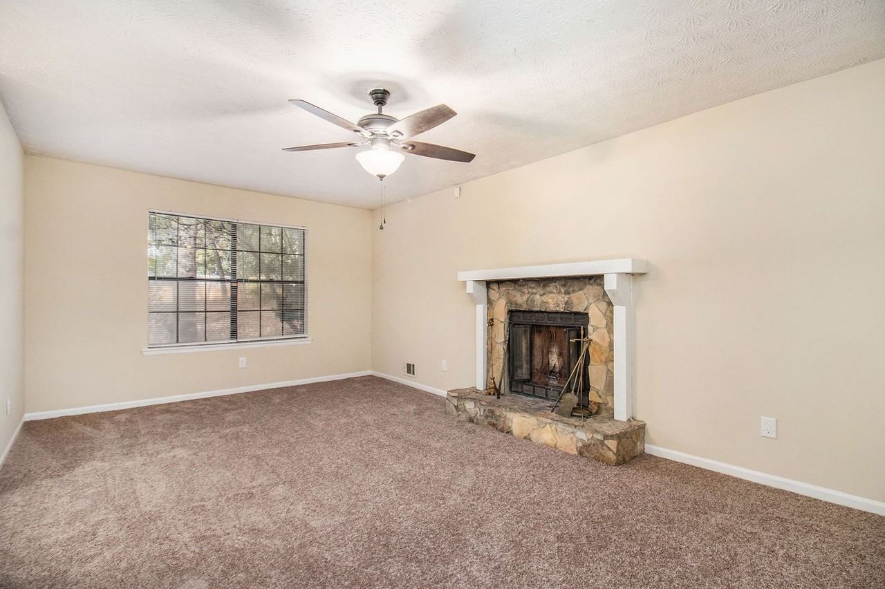 903 Mainstreet Park Ct - Photo 6 of 21