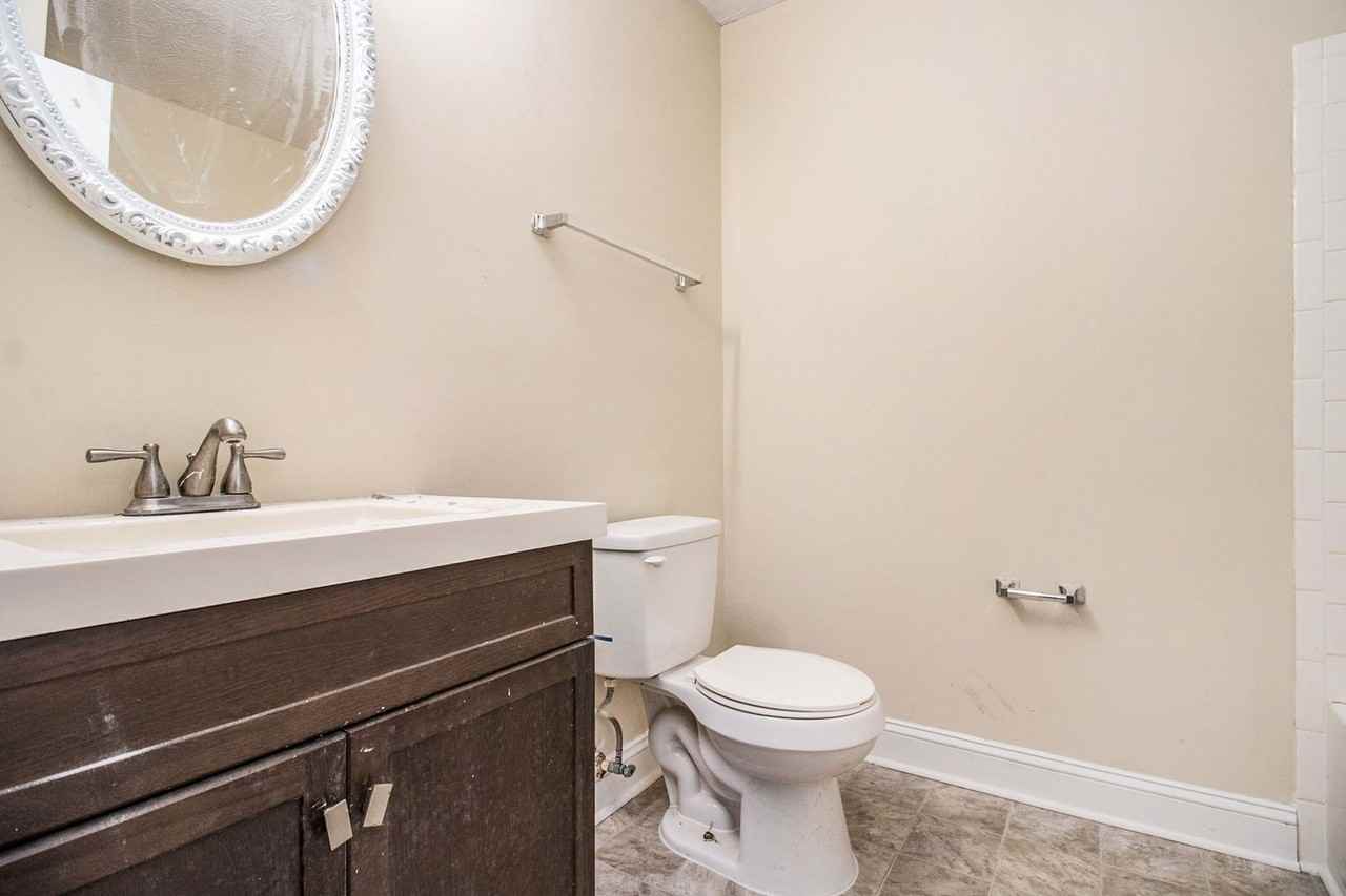 903 Mainstreet Park Ct - Photo 7 of 21