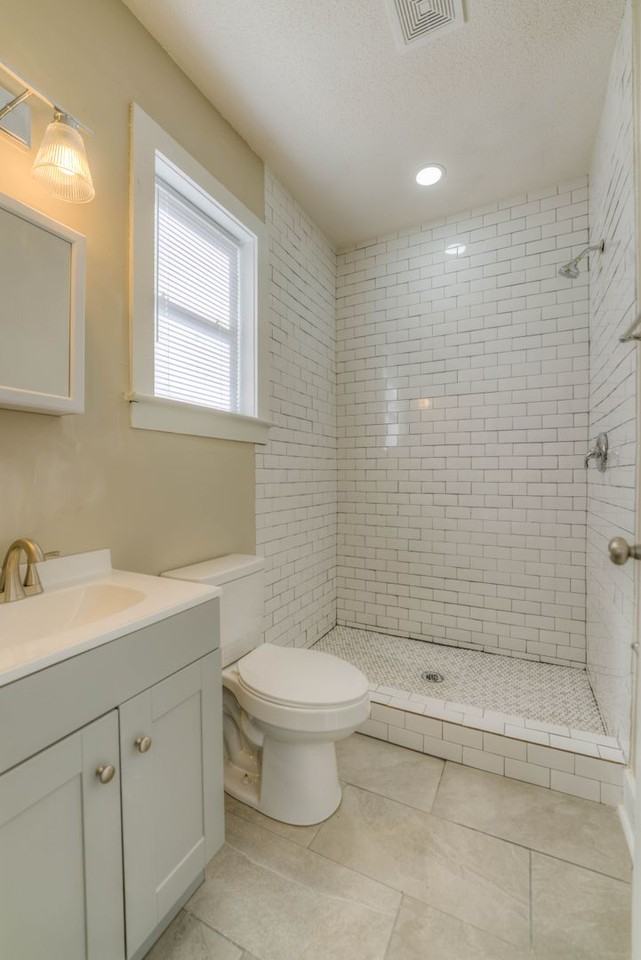 924 Maury St - Photo 7 of 20
