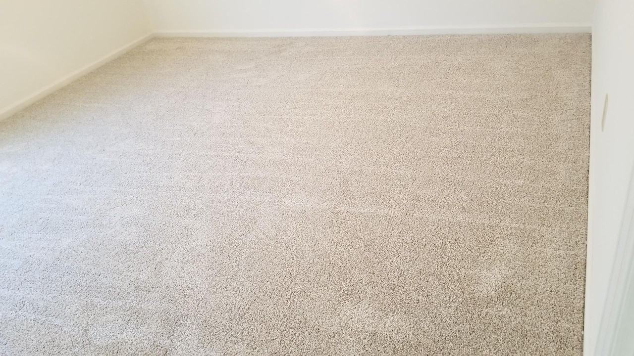 126 Kristine Blvd - Photo 4 of 36