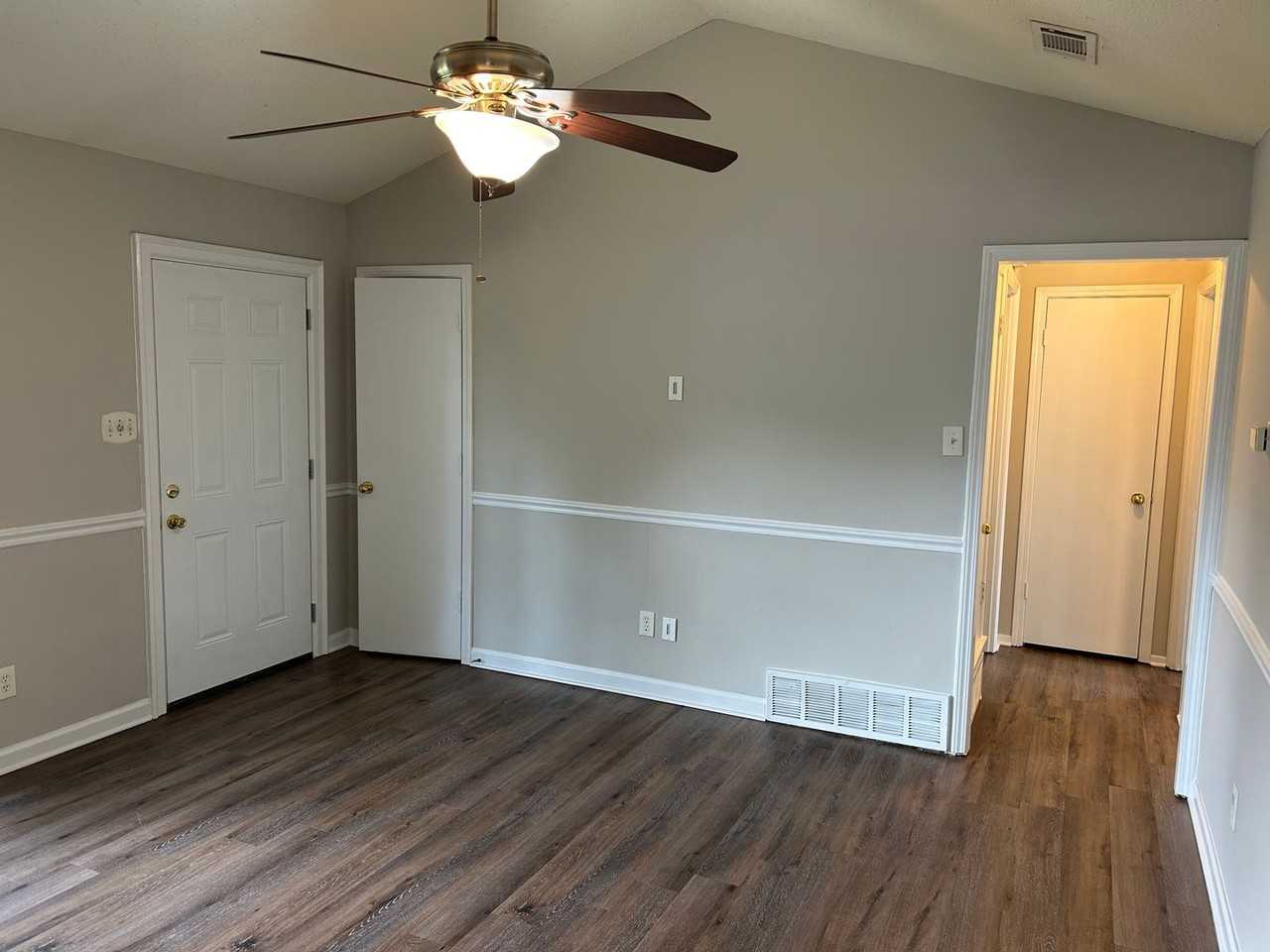 6225 Sandhurst Rd - Photo 2 of 15
