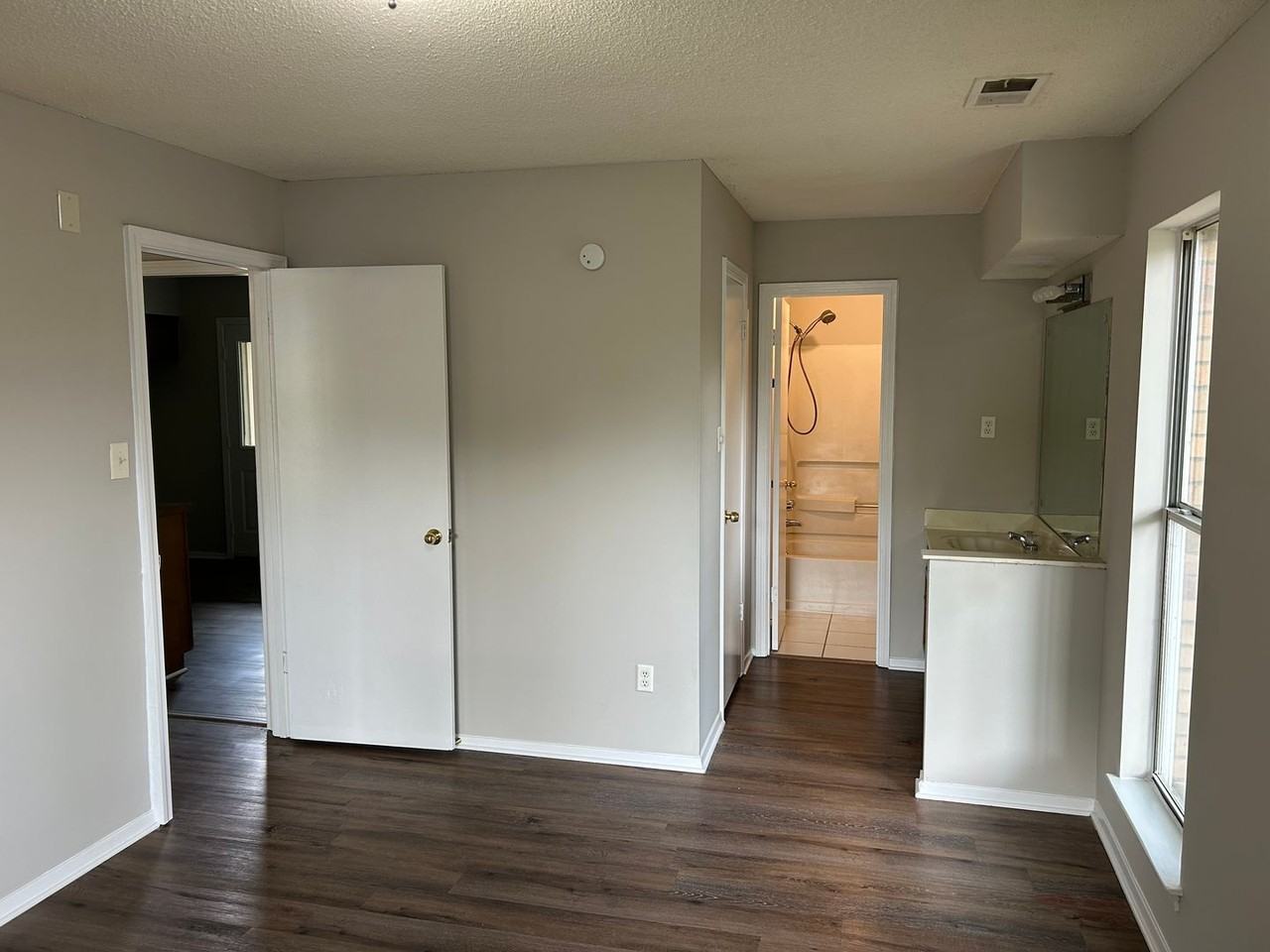 6225 Sandhurst Rd - Photo 6 of 15