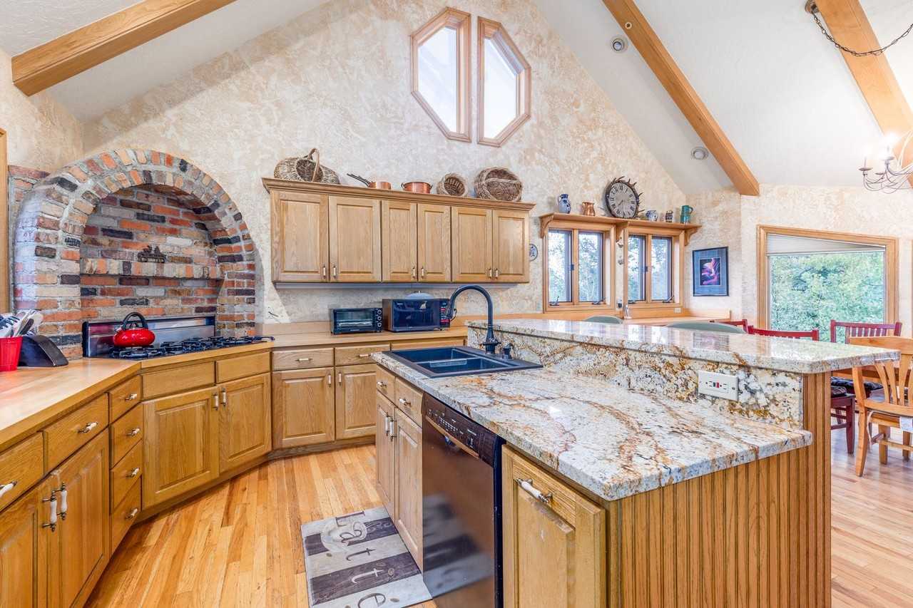 2524 Aspen Springs Dr - Photo 4 of 25