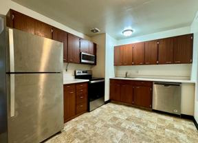 4610 Se 29th Ave - Photo 1 of 1