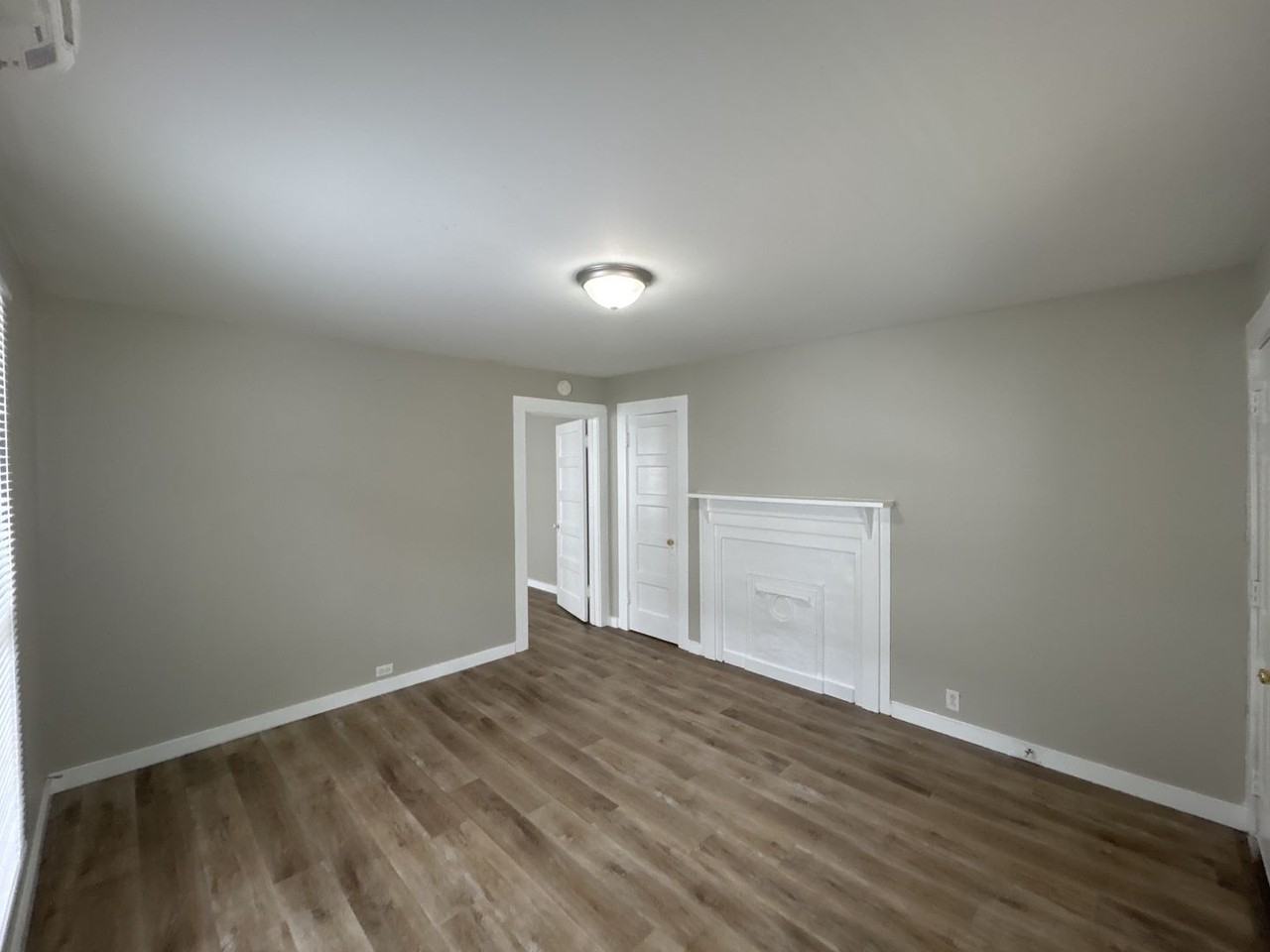 A0D62-651-653 Wilson Street - Photo 3 of 9