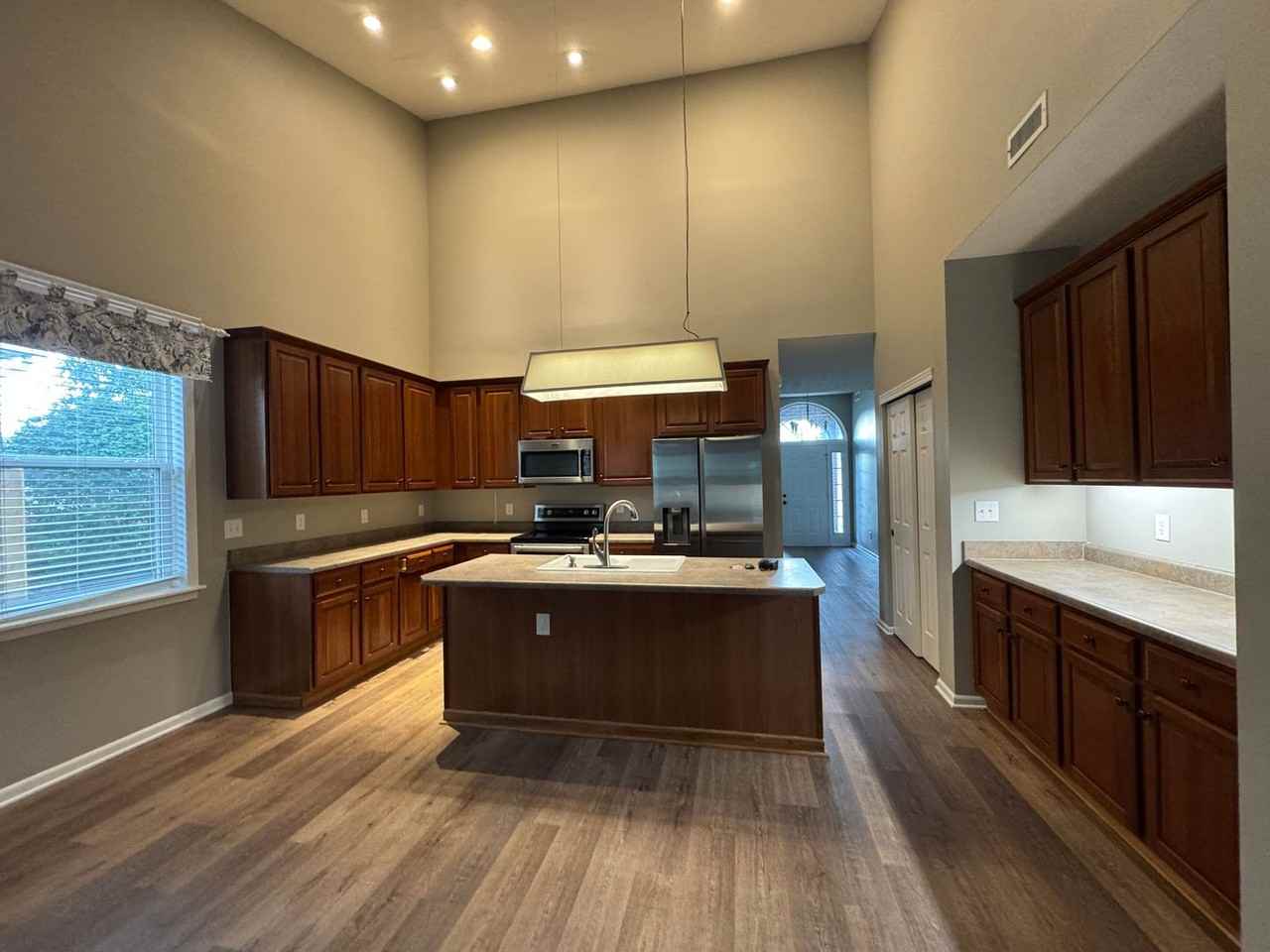 13373 Grosbeak Ct - Photo 3 of 21