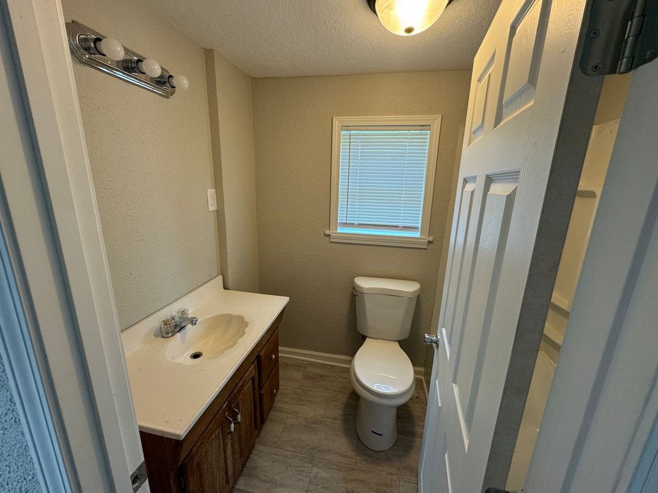 6412 Brown St - Photo 4 of 7