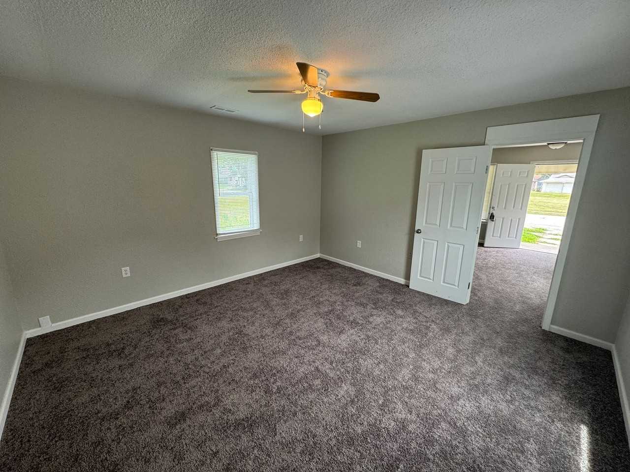 6412 Brown St - Photo 6 of 7