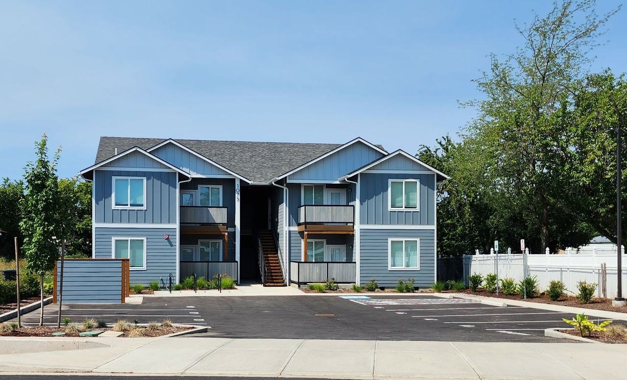 Newer Construction - Photo 4 of 14