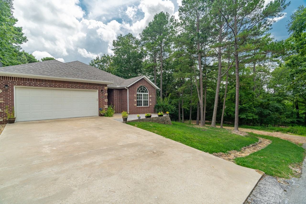 13 Coverack Ln - Photo 2 of 23