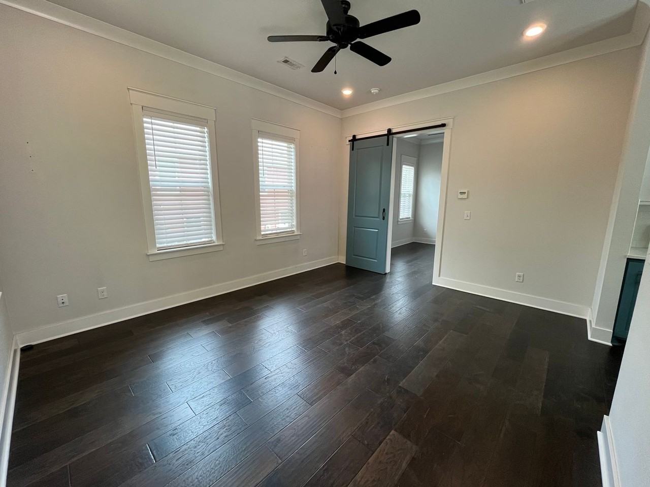 117 E 9th St - Photo 3 of 21
