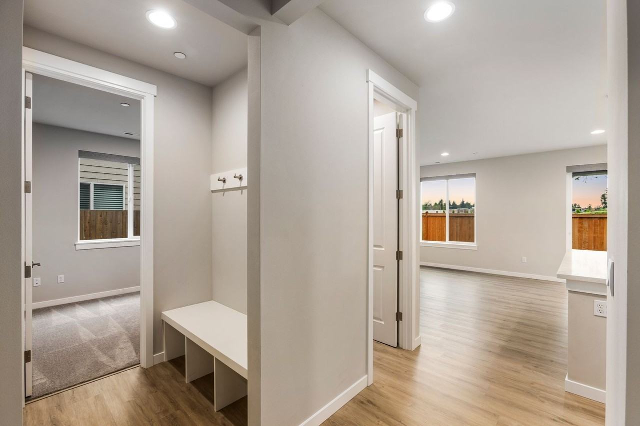 2461 168th Pl Ne - Photo 3 of 49