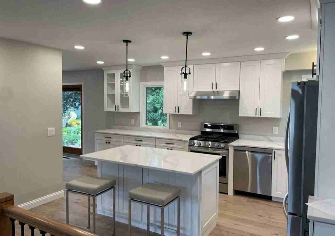 7100 Victoria Rd - Photo 2 of 21