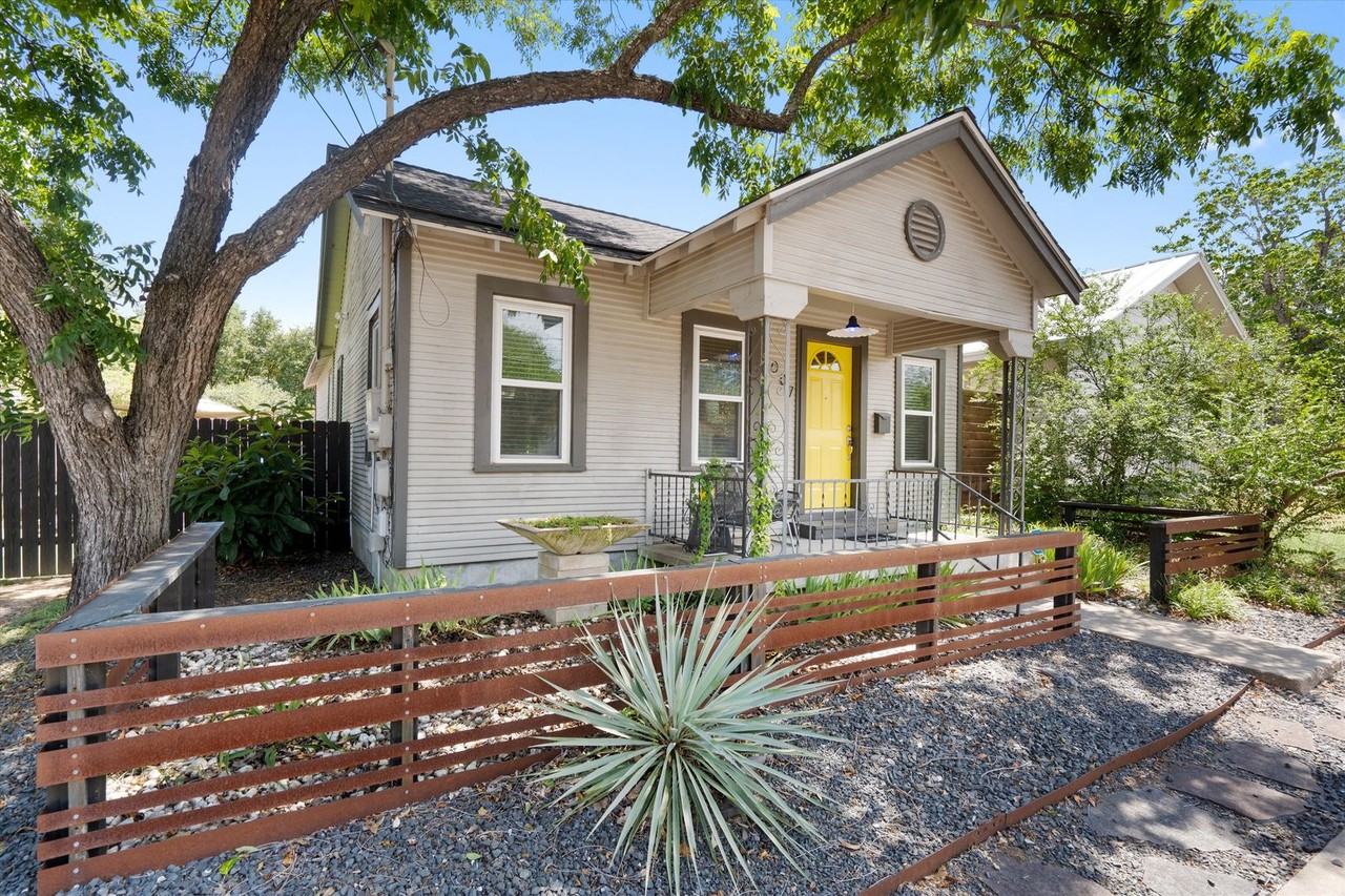 2007 Peoples St - Photo 2 of 27