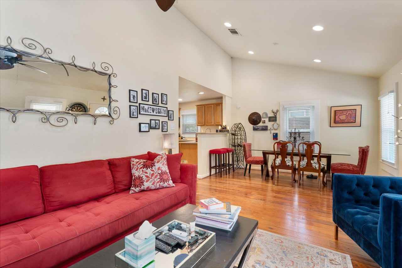 2007 Peoples St - Photo 6 of 27