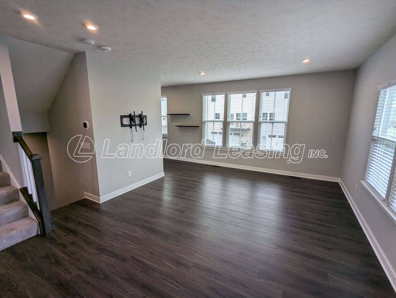 1449 Caymus Ct - Photo 3 of 28