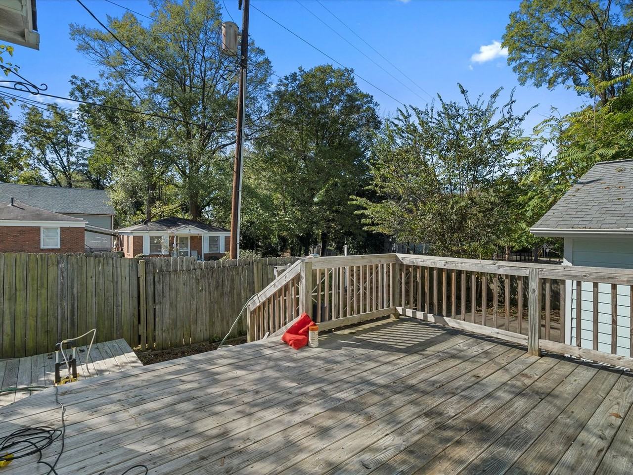 1201 Allen St - Photo 3 of 25