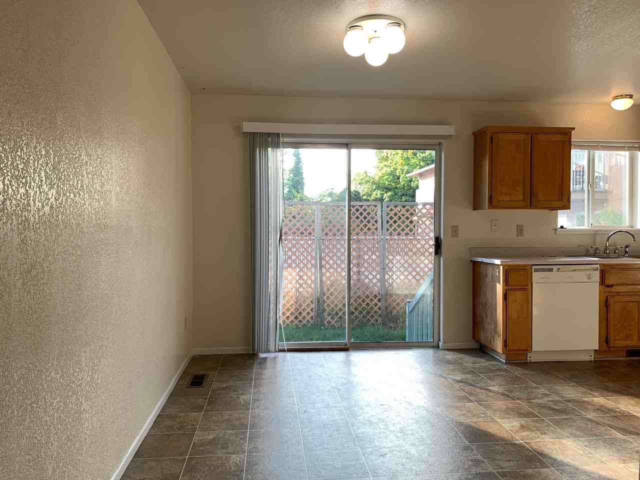 Grants Pass - Photo 3 of 15