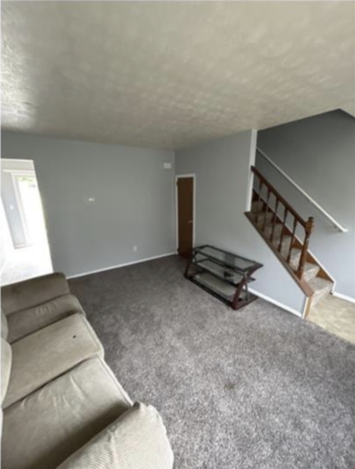 7630 Rosewood Drive - Photo 2 of 11