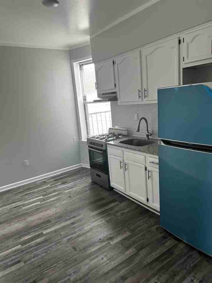 4901 Murphy Pl - Photo 2 of 15