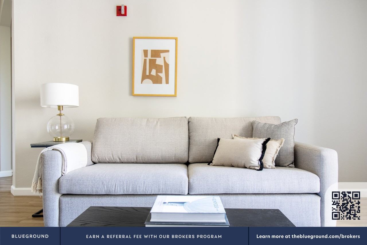 20661 Forge Way - Photo 5 of 49