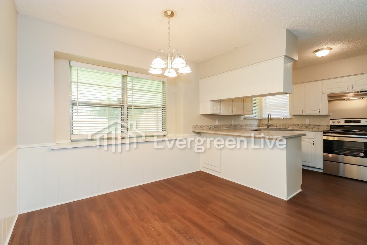 2417 Meadow Vw - Photo 6 of 20