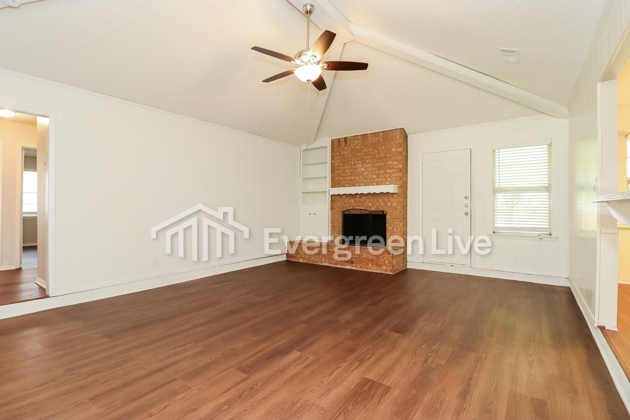 2417 Meadow Vw - Photo 4 of 20