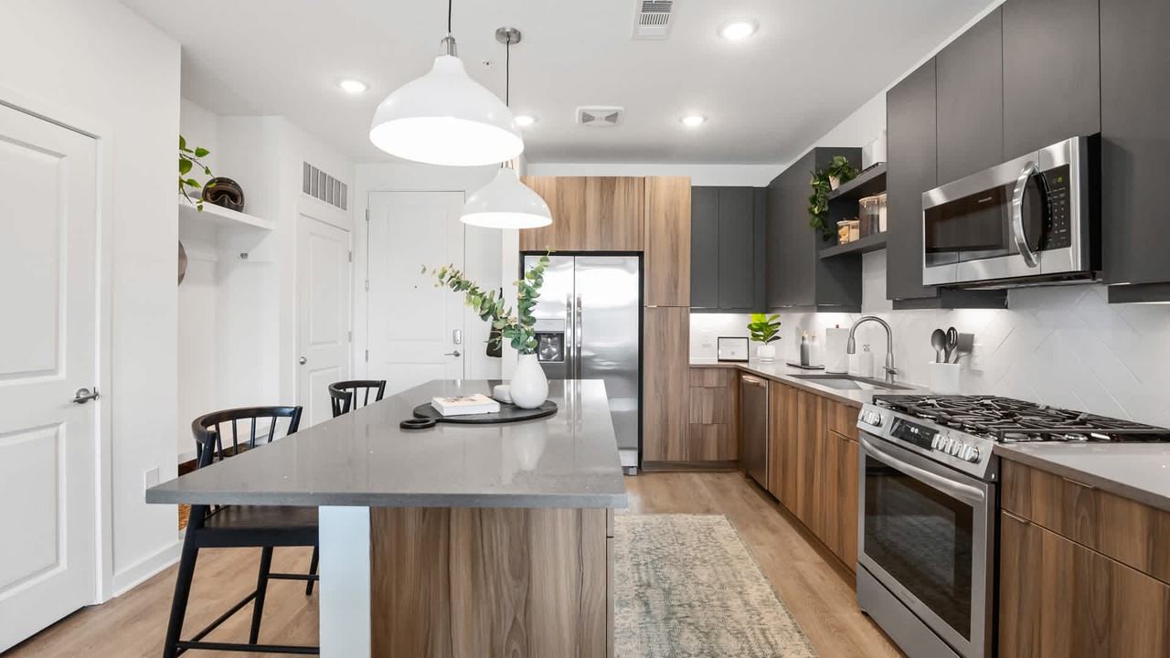 Iris O4W - Photo 7 of 34