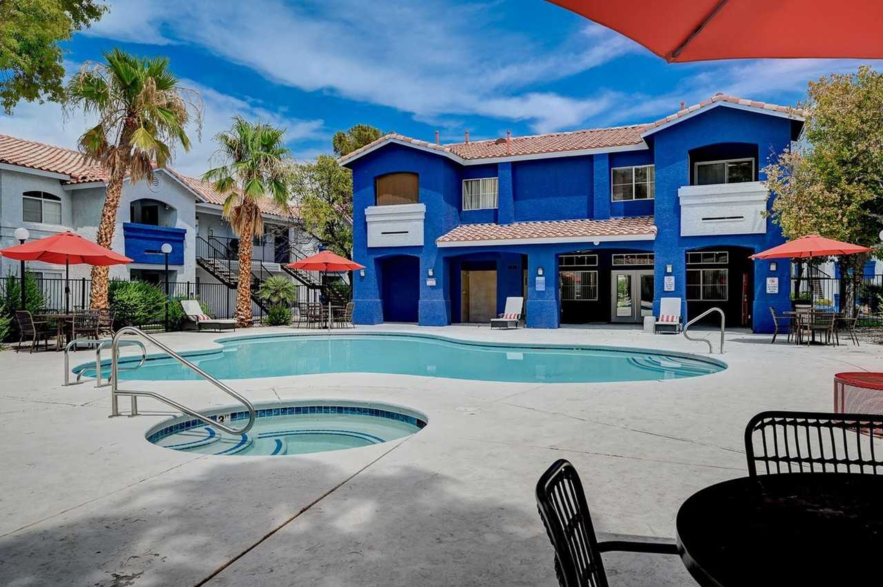 Desert Sky - Photo 3 of 36