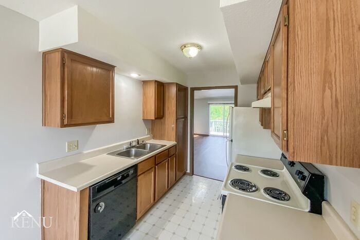 3414 Nw 71st Ter - Photo 3 of 17