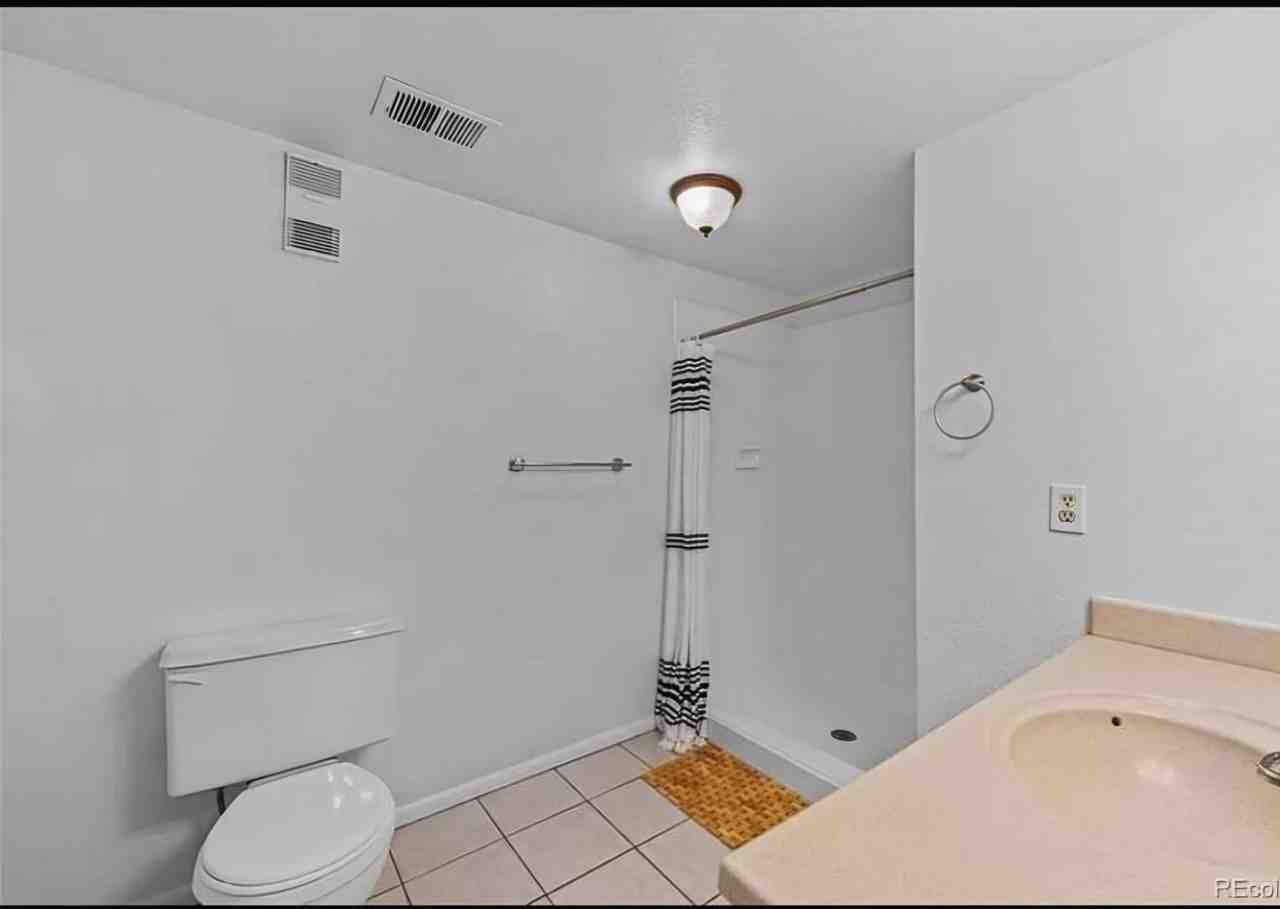 2855 W Bryant Pl - Photo 5 of 20