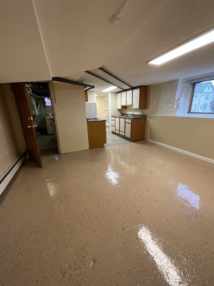 118 N 8th Ave E #B - Photo 5 of 11