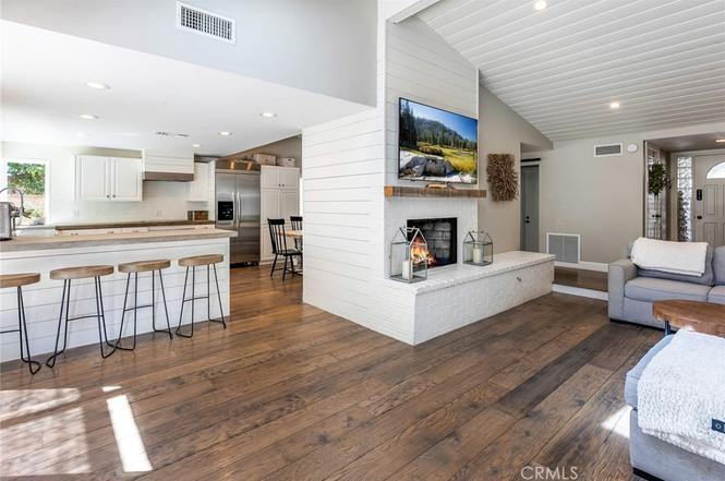 10122 Viking Ave #NA - Photo 3 of 13