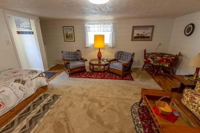 660 N Cherry St #NA - Photo 3 of 20