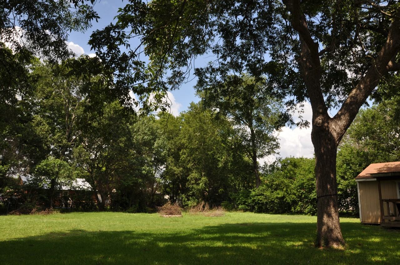 609 6th St #NA - Photo 3 of 8