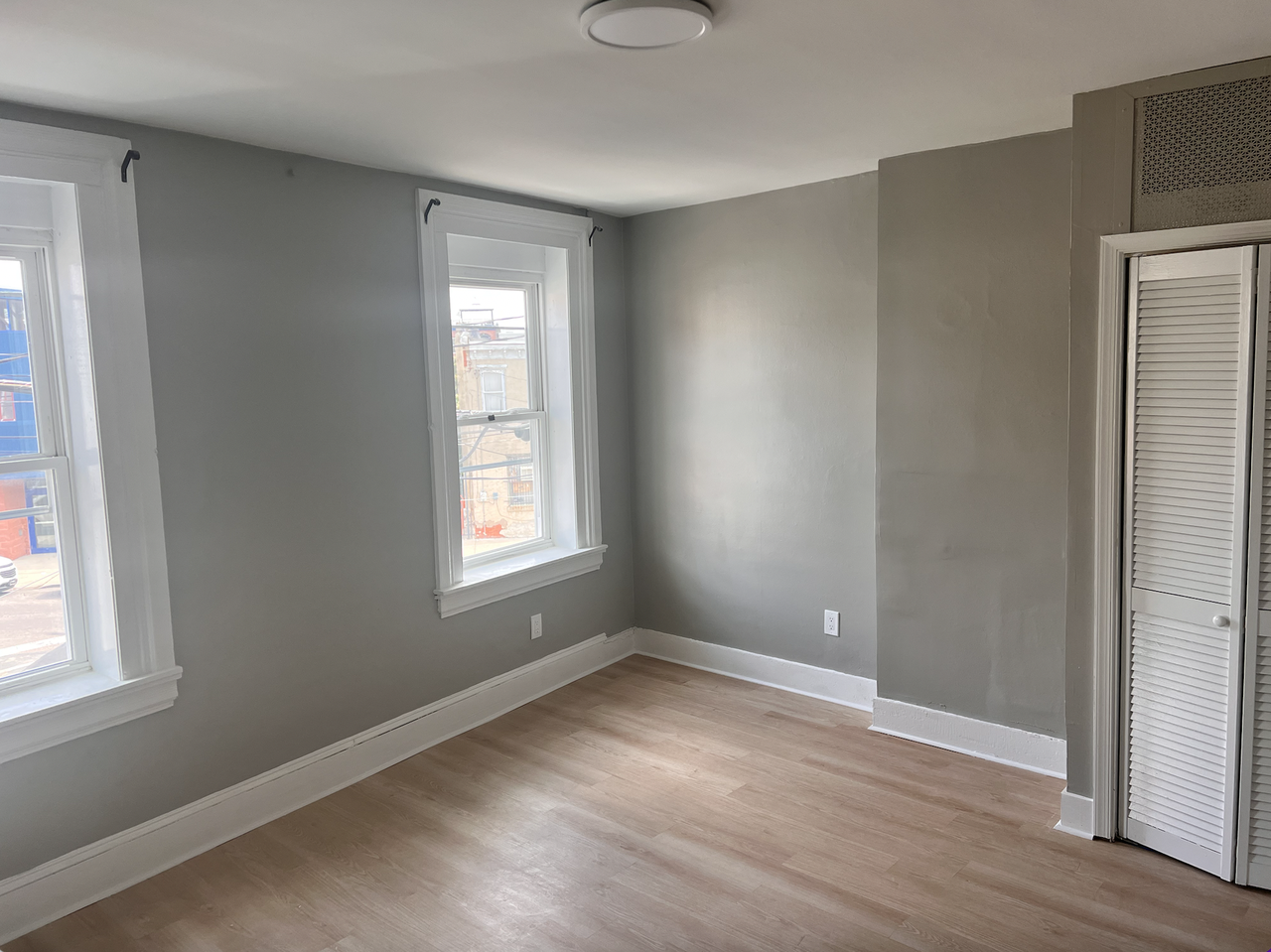 3932 Spring Garden St #2 - Photo 4 of 5