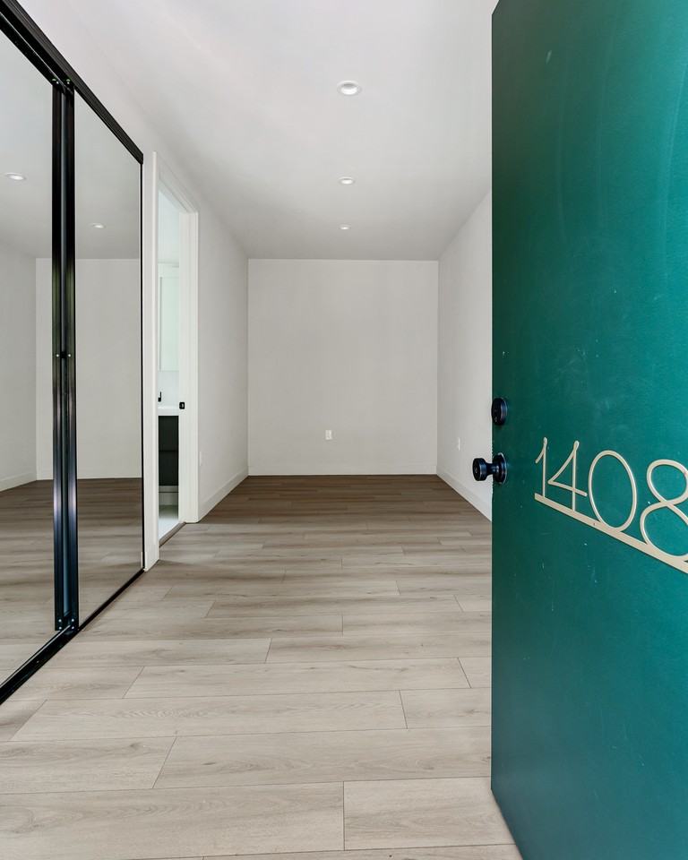 1408 West 2nd Street - Photo 4 of 6