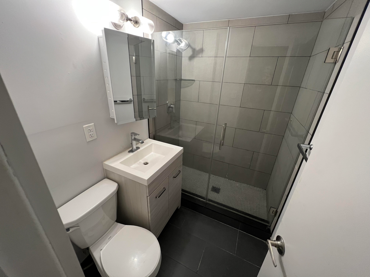 501 Lake Terrace - Photo 5 of 14