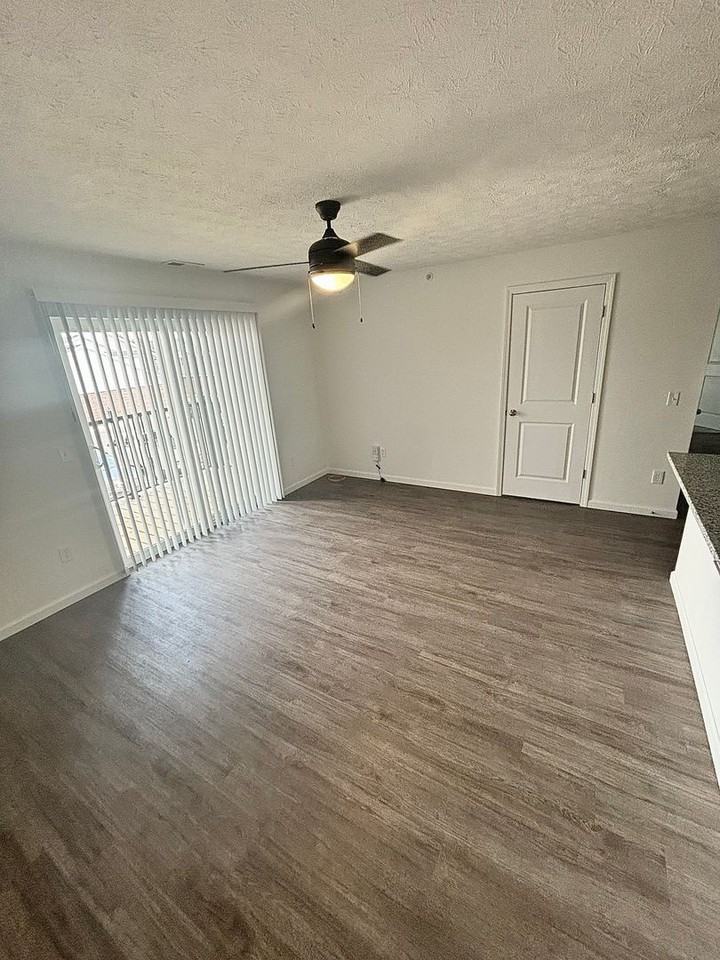 Sagamore Winds Apartments - Photo 2 of 50