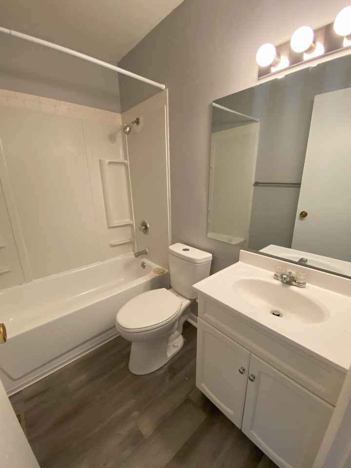 Derbyshire Court Apartments - Photo 6 of 21