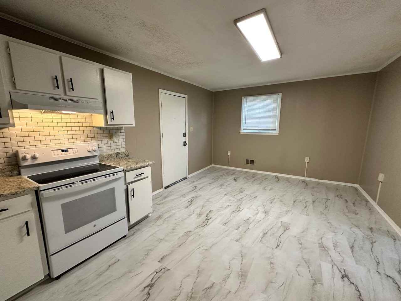 4036 Tavineer Dr - Photo 4 of 13