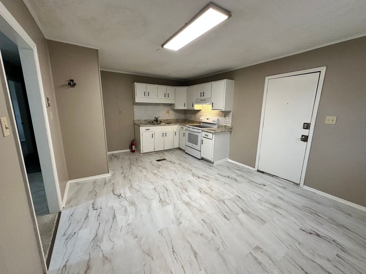 4036 Tavineer Dr - Photo 5 of 13