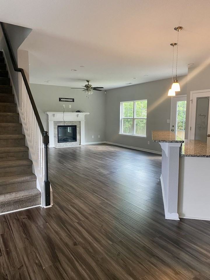 2203 Abbey Rd - Photo 4 of 24