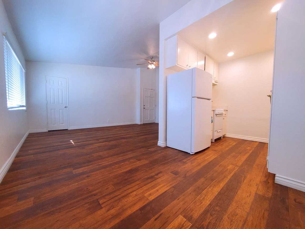 Civic Park Apts - Photo 4 of 17