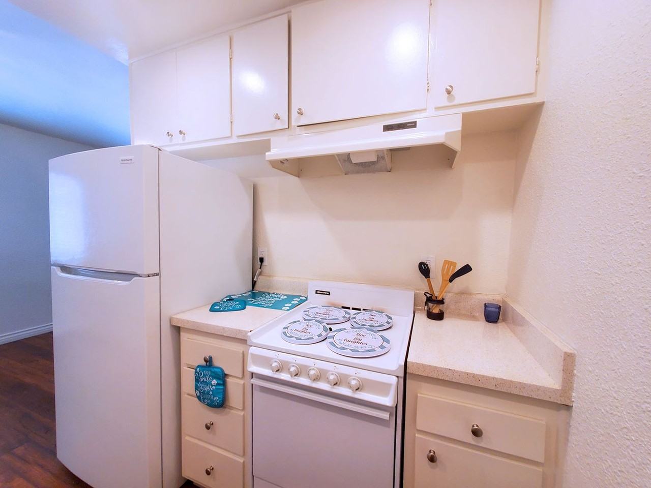 Civic Park Apts - Photo 6 of 17