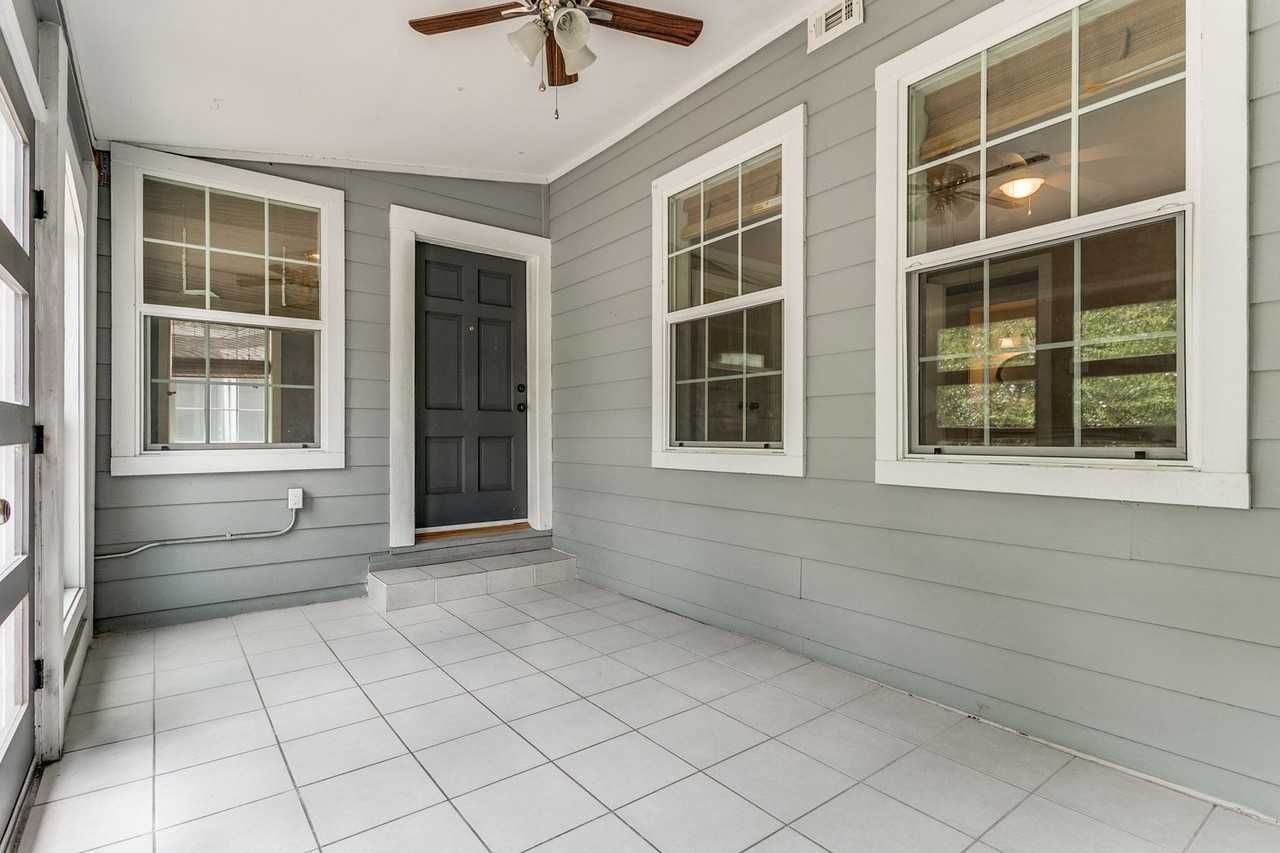 355 Redwood St - Photo 3 of 25