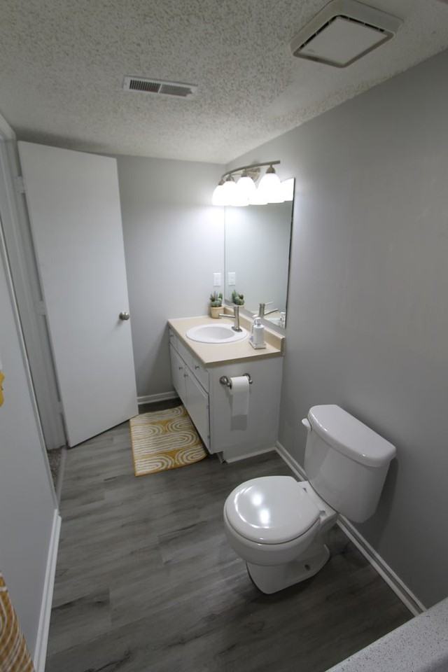 6320 S 72nd St #104 - Photo 7 of 27