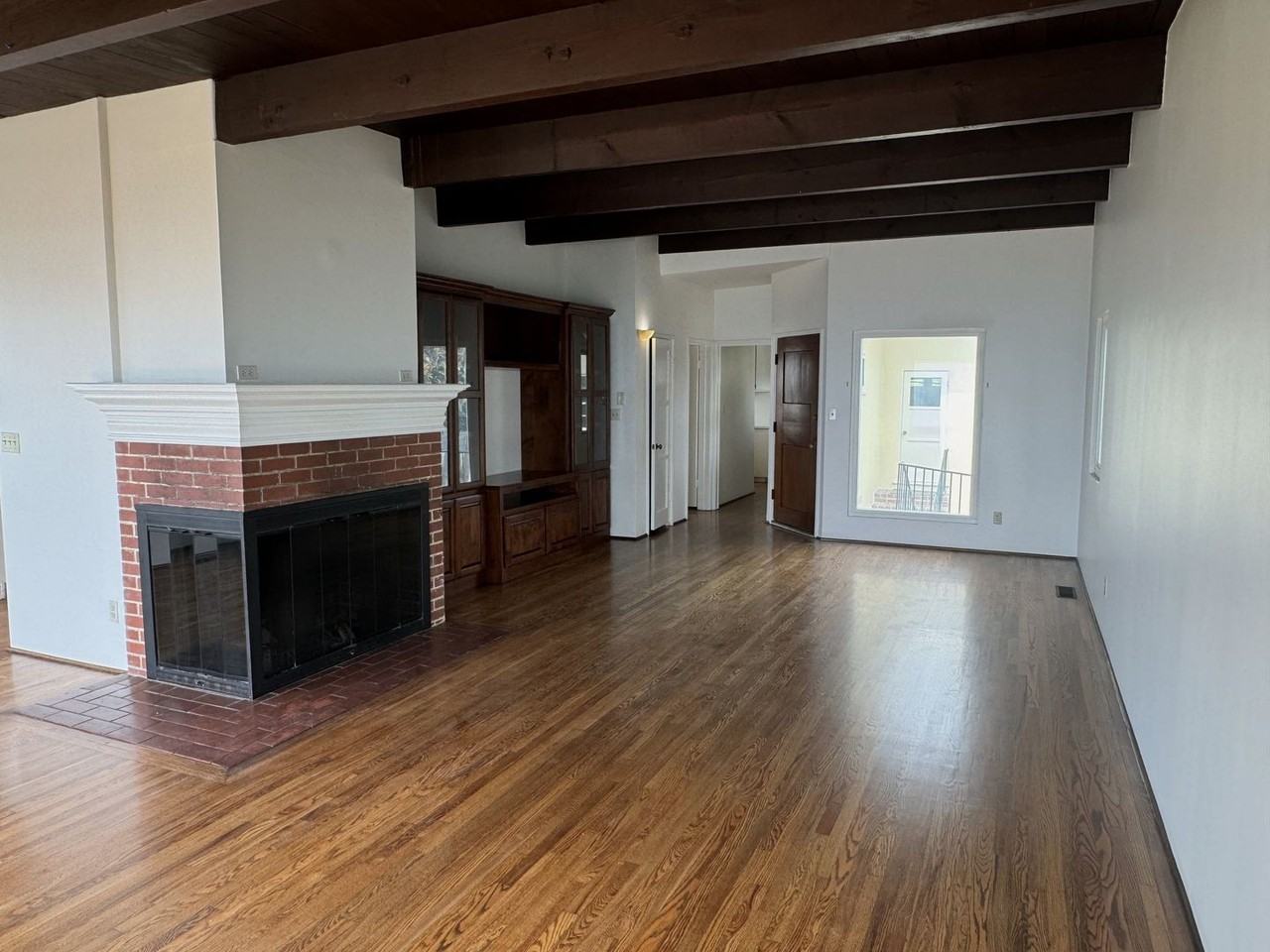 7103 Rindge Ave - Photo 4 of 22