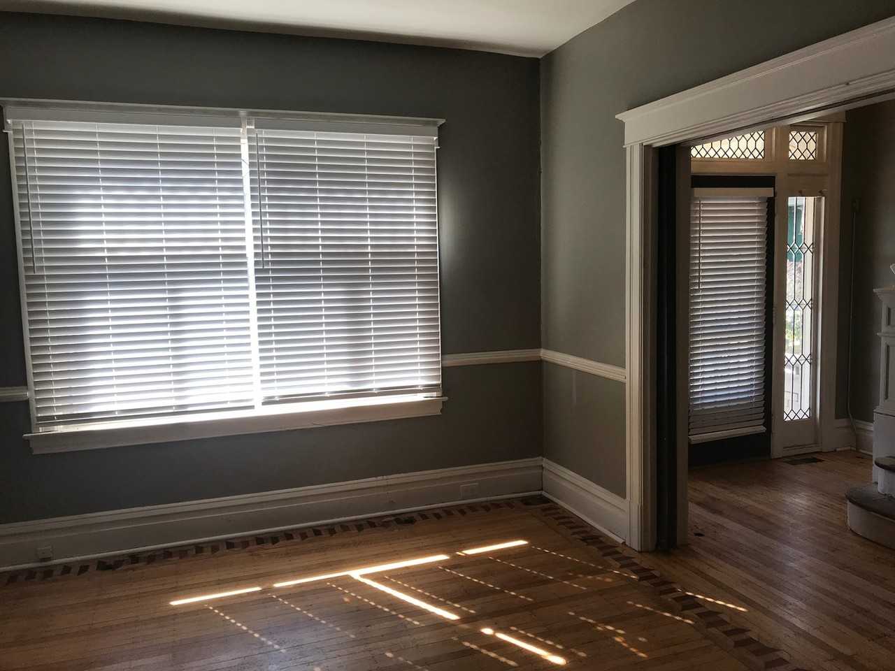 825 S Braddock Ave - Photo 4 of 19