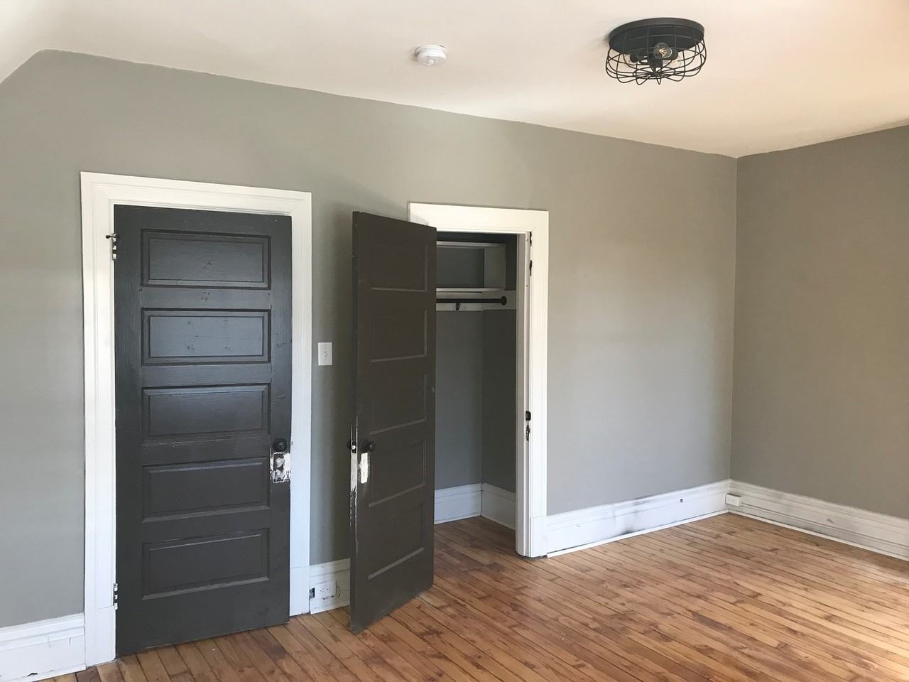 825 S Braddock Ave - Photo 7 of 19